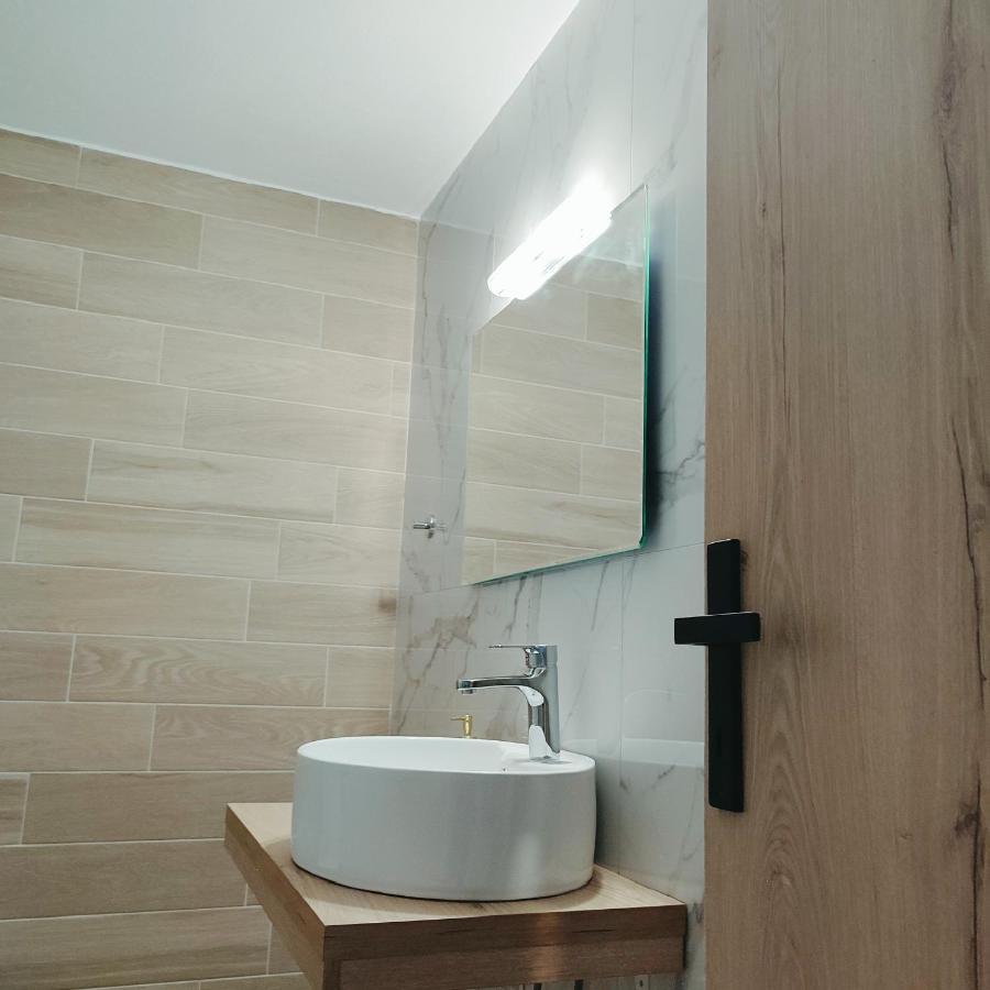 Unique By Perfect-Living Ιωάννινα Apartment Ngoại thất bức ảnh