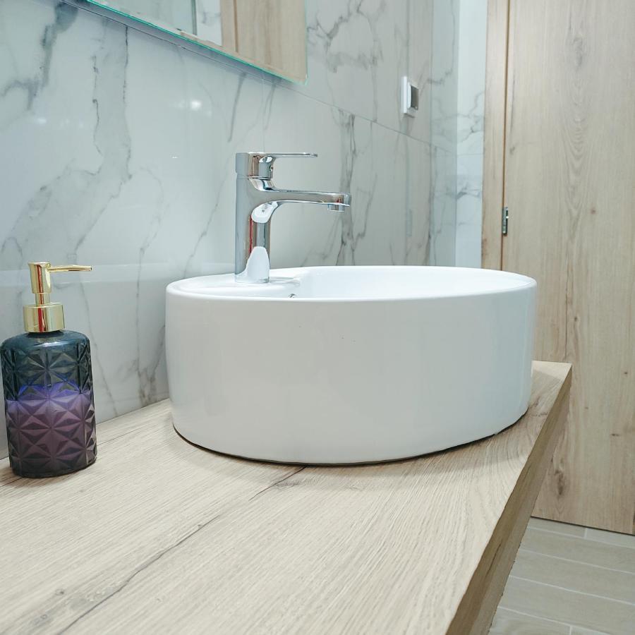Unique By Perfect-Living Ιωάννινα Apartment Ngoại thất bức ảnh